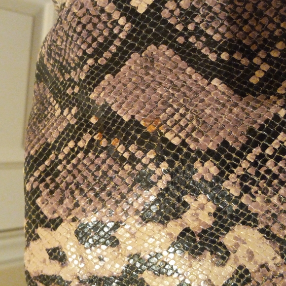 Dooney & Bourke Niki Bag - Picture 15 of 16